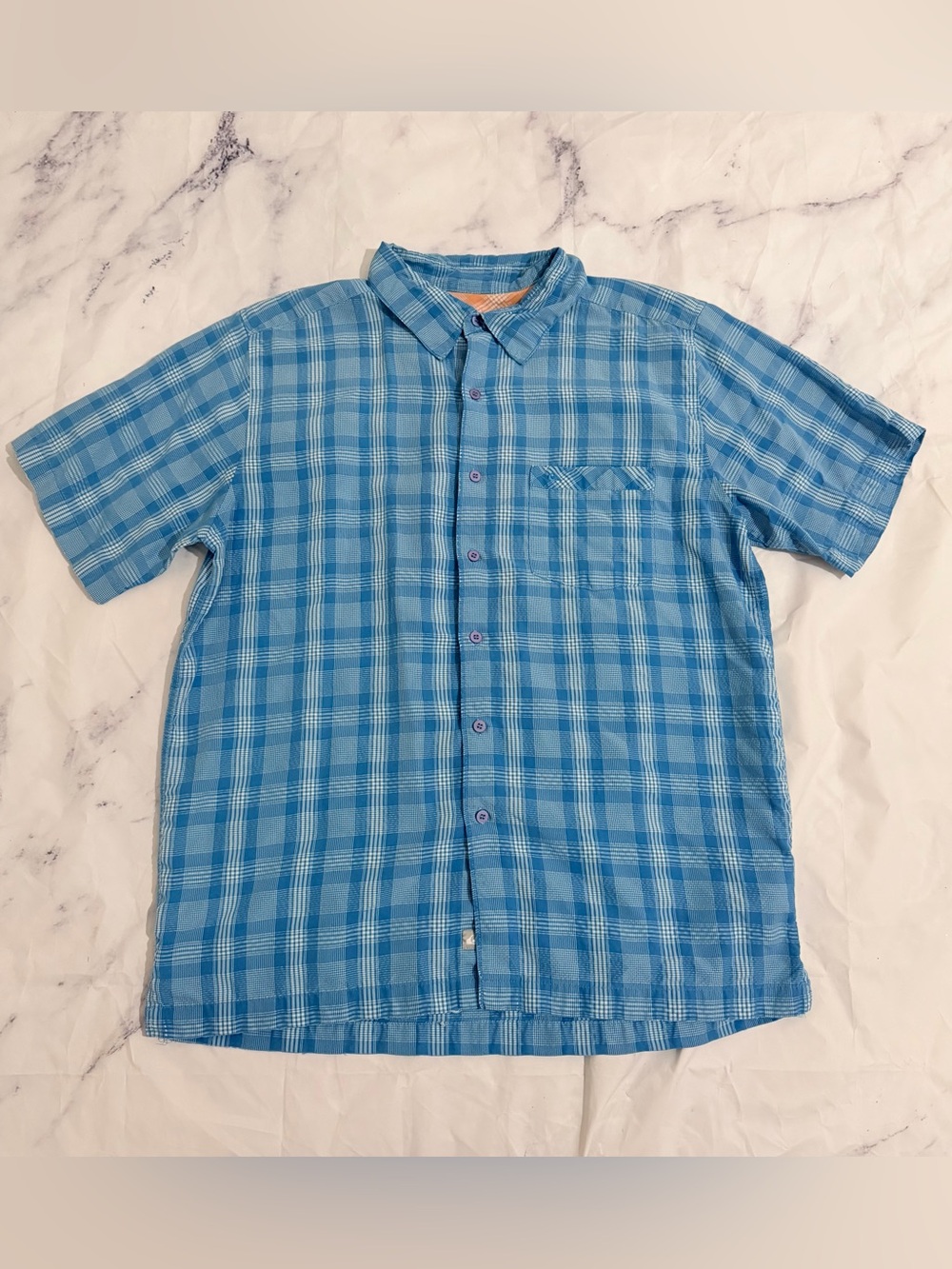 Men’s Quiksilver blue and white button down shirt